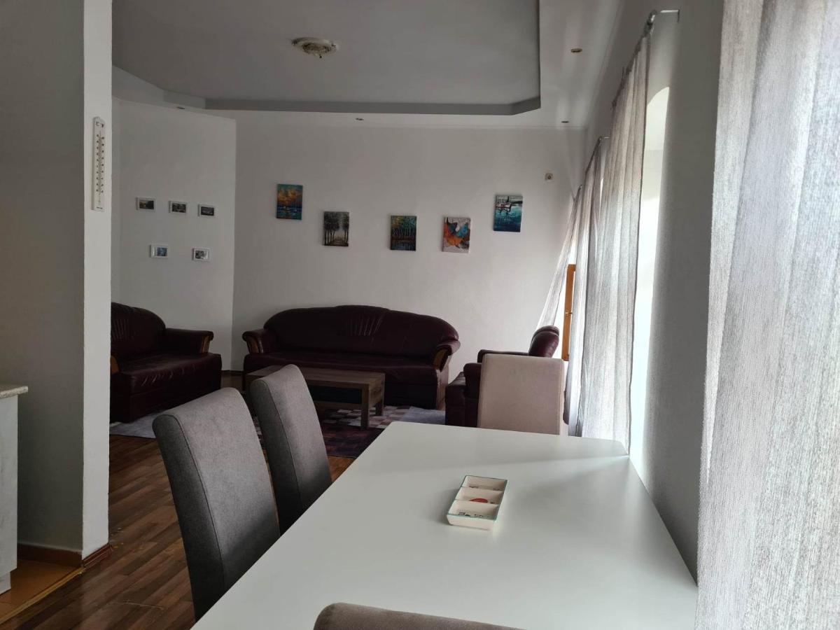 Stan Mostar-Mostovi Buitenkant foto